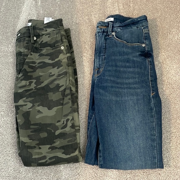 Like NEW 2 Pair of Good American Jeans - Picture 2 of 14